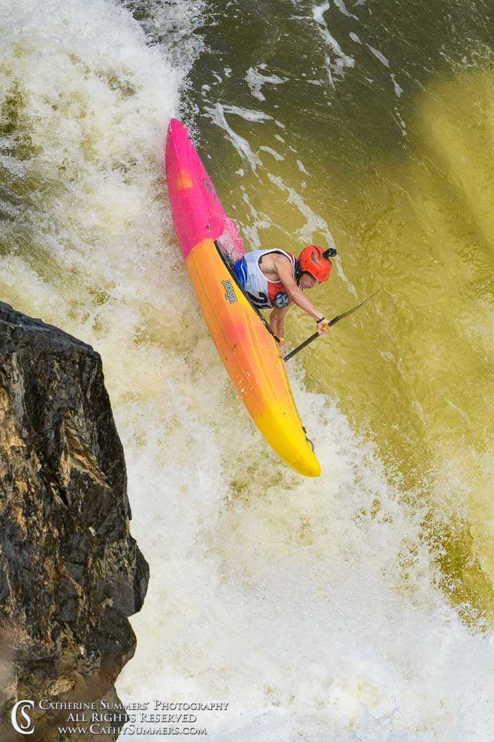20190817_749: vertical, Great Falls, waterfall, whitewater, kayaking, Potomac River, downriver, race, Tom Dolle