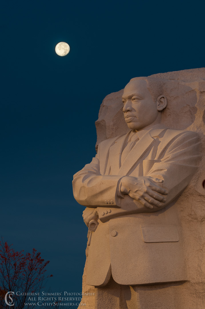 Martin Luther King jr. Memorial at Dawn