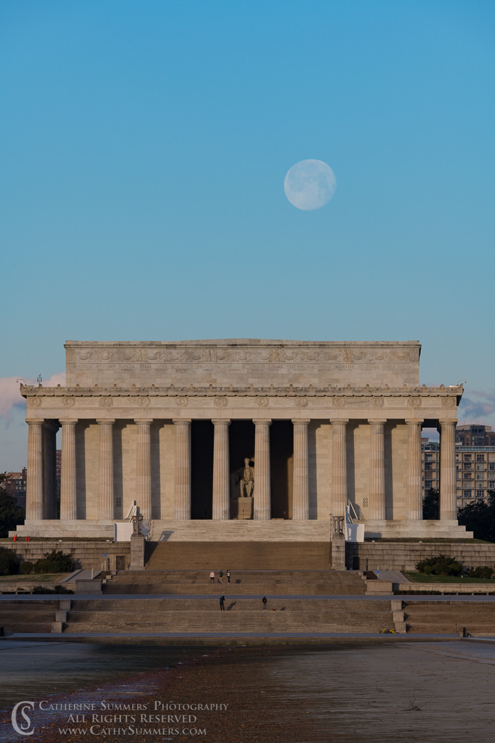 20180303_017: vertical, DC, Washington, moon, dawn, Lincoln Memorial