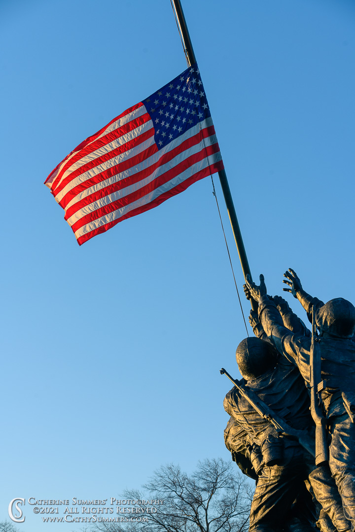 20210120_028: vertical, sunrise, Flag, US Marine Corps War Memorial