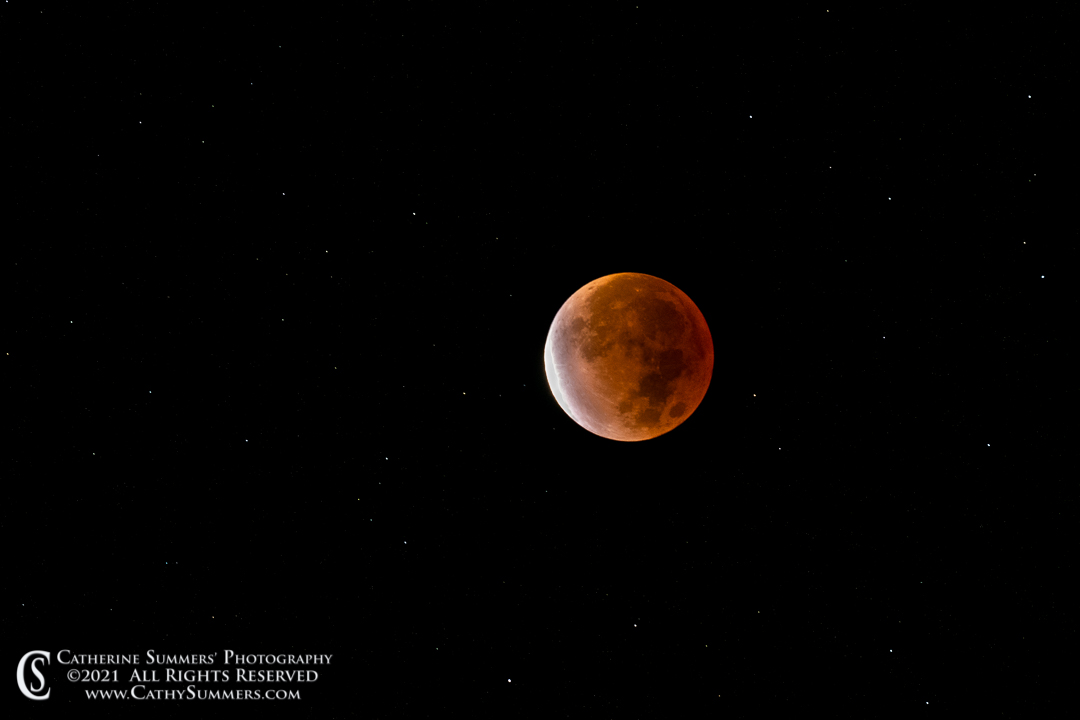 2021 Lunar Eclipse Approaching the Max