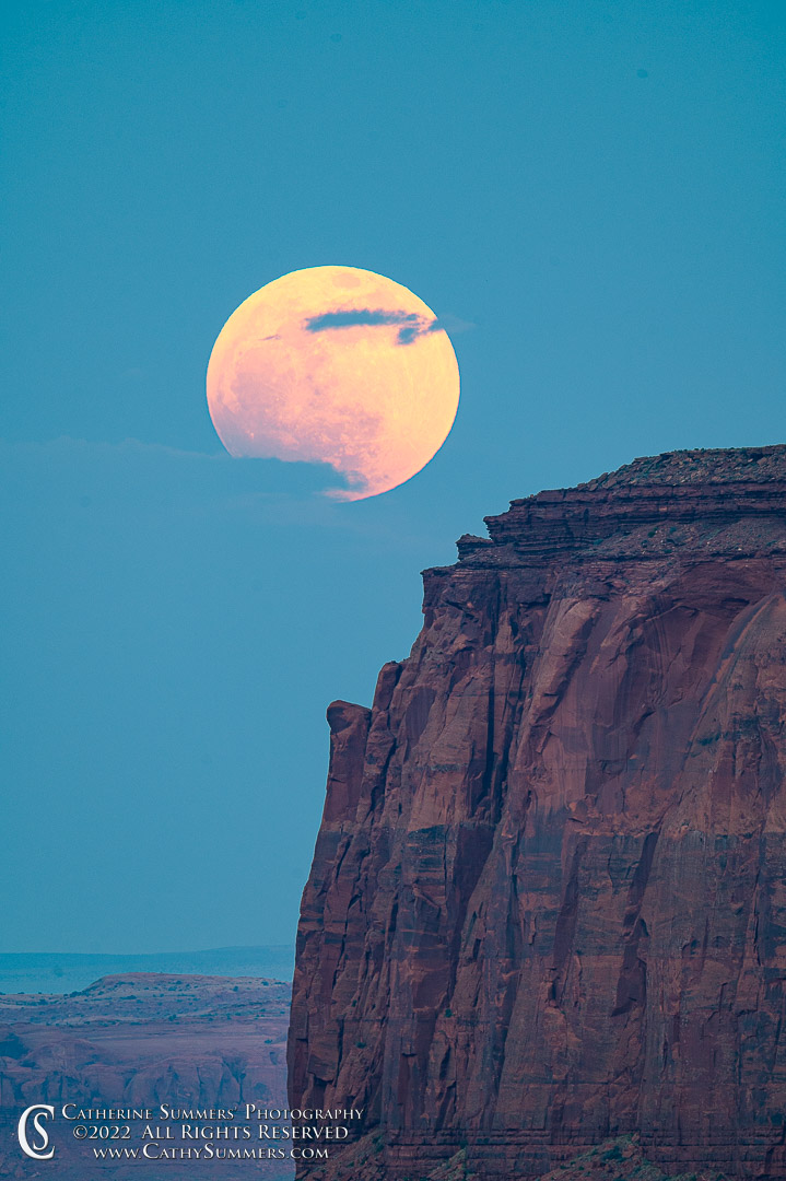 20220515_063: vertical, moon, moonrise, Monument Valley, moon rise, lunar eclipse, butte, partial