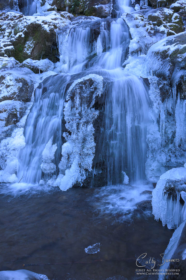 20230204_NZ94634: vertical, waterfall, winter, Shenandoah National Park, ice, Blue Ridge Mountains, Dark Hollow Falls