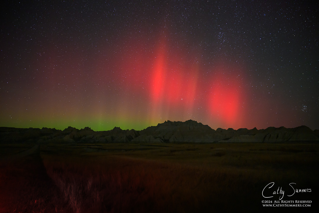 20241006_NZ80006-2: night, stars, astrophotography, Badlands National Park, aurora borealis