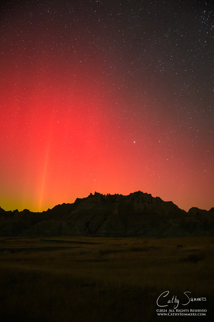 20241006_NZ80037-2: night, stars, astrophotography, Badlands National Park, aurora borealis