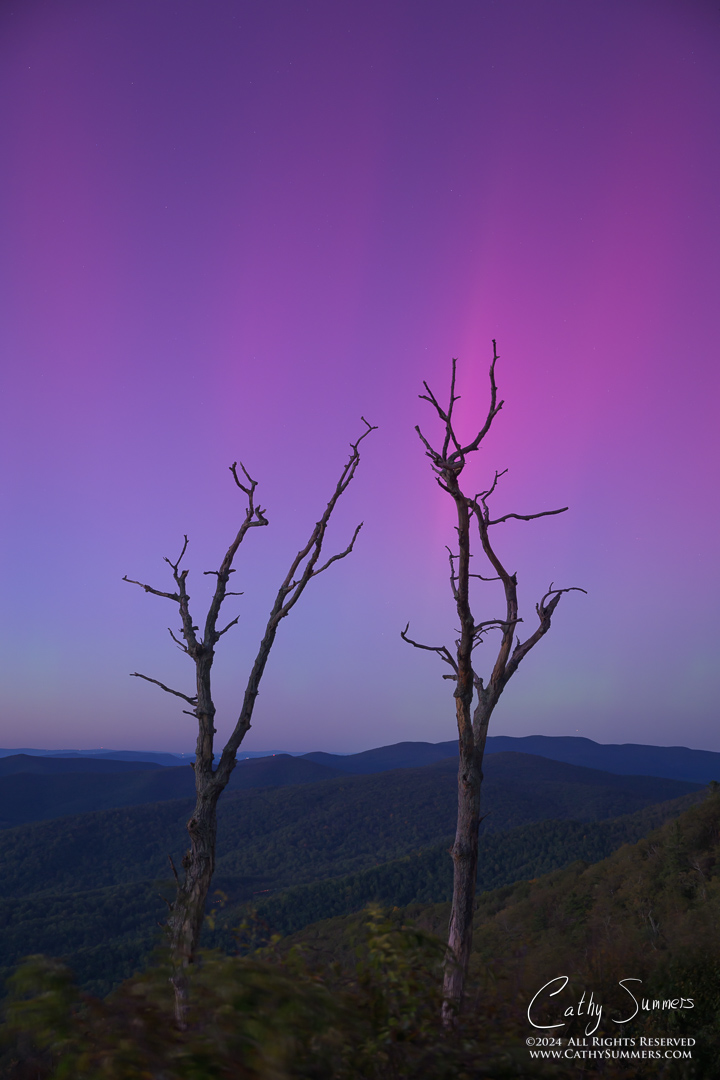 20241010_NZ83073: Shenandoah National Park, Jewel Hollow, aurora borealis