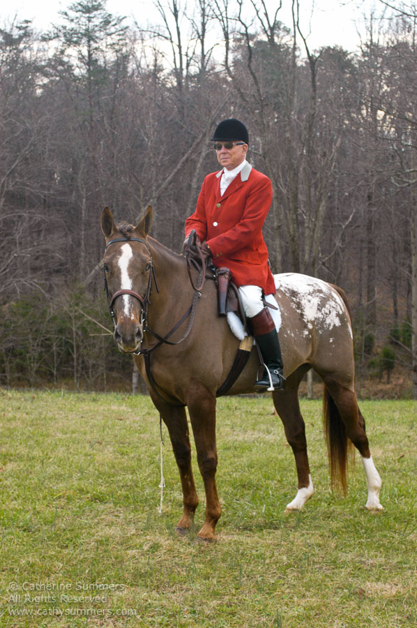 F2003_120: 2003, Farmington Hunt, Fox Hunting, Whipper-In, Thanksgiving Hunt, Paul Summers