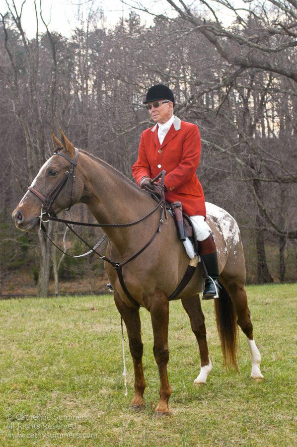 F2003_122: 2003, Farmington Hunt, Fox Hunting, Whipper-In, Thanksgiving Hunt, Paul Summers
