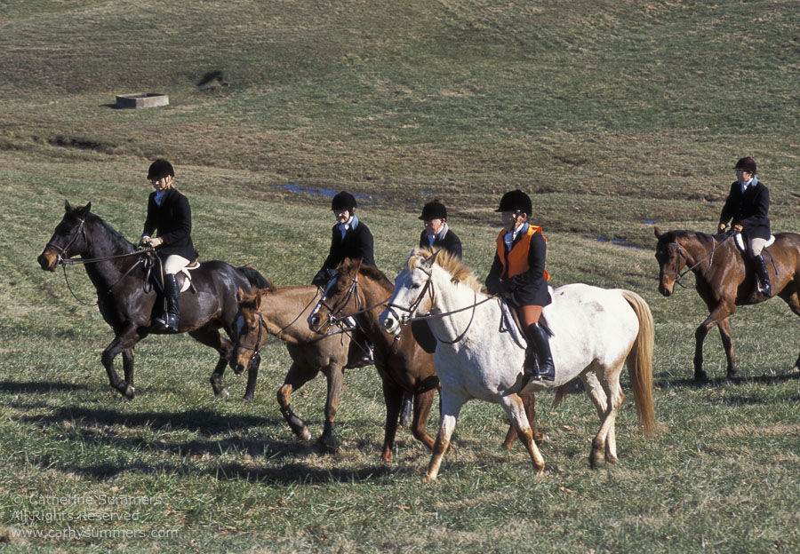 F2003_226: 2003, Farmington Hunt, Fox Hunting, Evelyn Kerr, FHC, Gloria Fennel