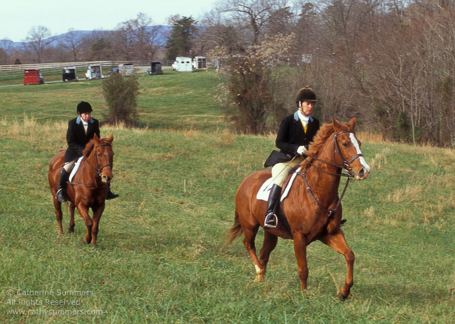 F2004_1127_24: Farmington Hunt, Fox Hunting, 2004, Will Hemmerly, Mary Minor Henderson