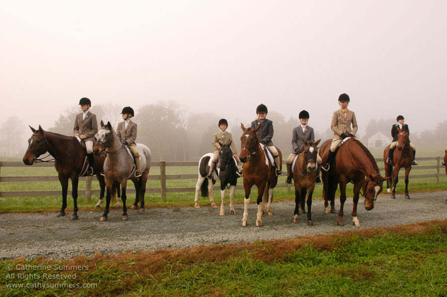 F2004_OH_14: Farmington Hunt, Fox Hunting, 2004, Gibbie Evert, Stewart Summers, Addie Evert, Jeannette Fellows, Taylor Fellows Wilkerson