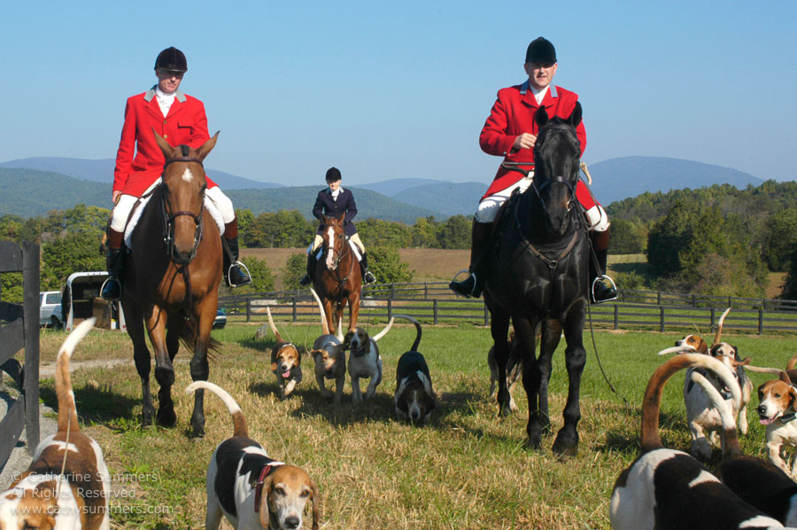 F2005_012: Farmington Hunt, Fox Hunting, Jill Summers, 2005, Bok Summers, Daron Beeney, Huntsman