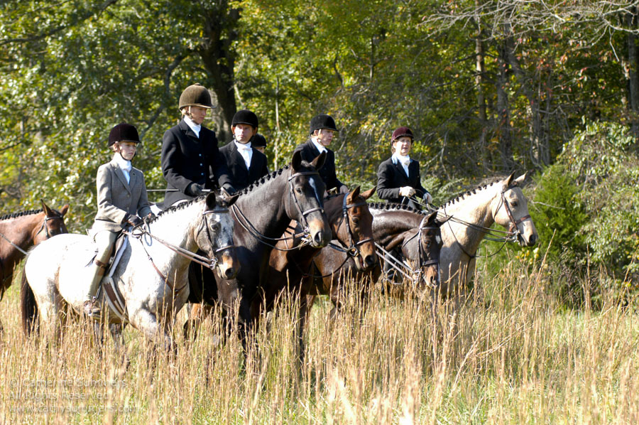 F2005_032: Farmington Hunt, Fox Hunting, 2005, Jeannette Fellows, Liz King, Muffin Barnes, Paul King, Put Spaulding