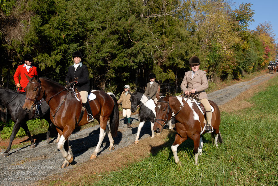 FH2006_017: Farmington Hunt, Fox Hunting, 2006, Pam French, Addie Evert