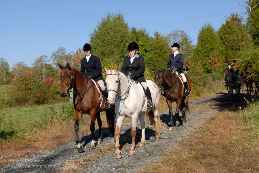 FH2006_019: Farmington Hunt, Fox Hunting, 2006, Gloria Fennel