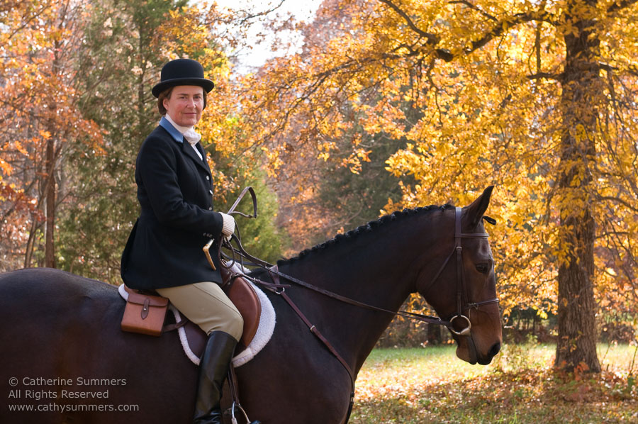 FH_20081108_006: Farmington Hunt, Fox Hunting, Opening Meet, Millington, Beth Sutton
