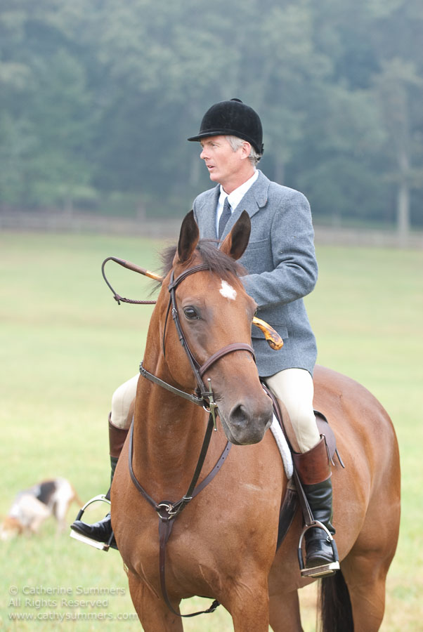 FH_20090907_008: Farmington Hunt, Fox Hunting, Bok Summers, Whipper-In, Foxfield