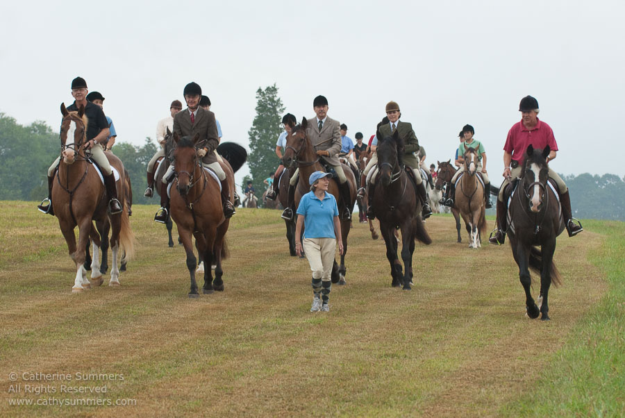 FH_20090907_026: Farmington Hunt, Fox Hunting, Field Master, Ken Chapman, Foxfield, Chris Middleton, cubbing, Kim Gall, Pat Butterfield, The Field