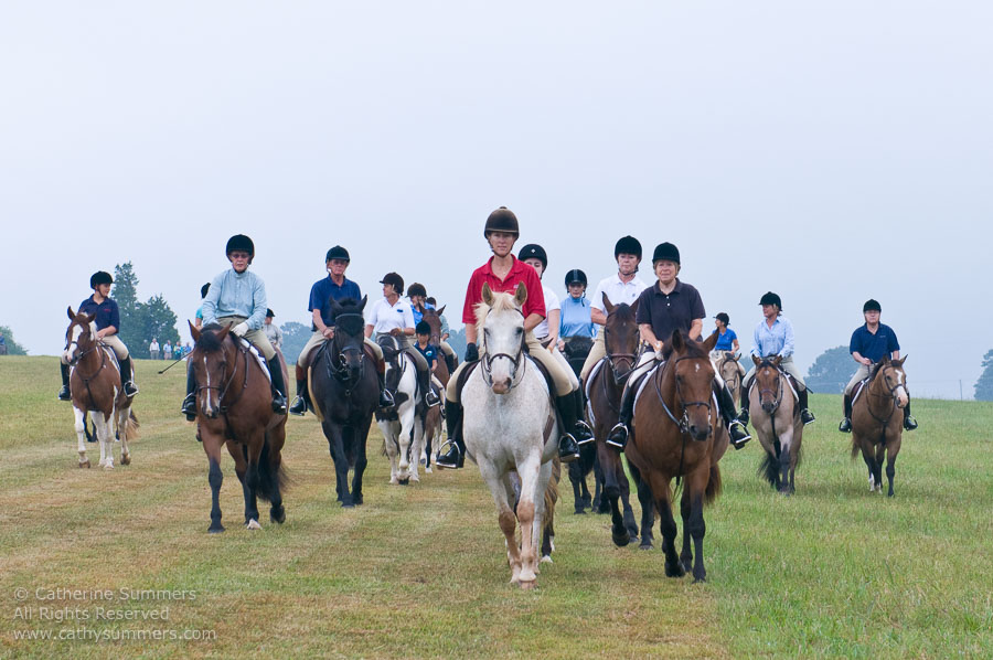FH_20090907_039: Farmington Hunt, Fox Hunting, Foxfield, Bobbie Wells, cubbing, Hilltoppers, Liz King