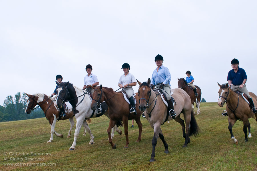 FH_20090907_049: Farmington Hunt, Fox Hunting, Gibbie Evert, Pam French, Foxfield, cubbing