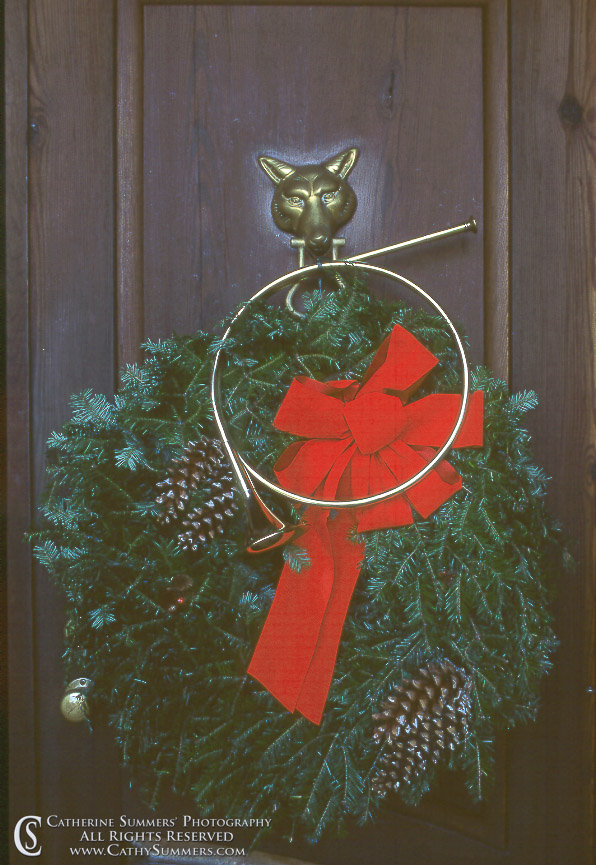 Holiday_Door_n: 